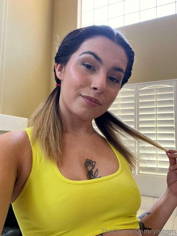 I may be on set but I'm always thinking of you 🥰
