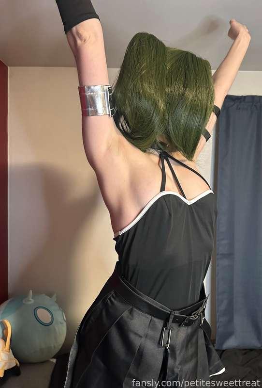 Ubel wants to play, she has to get to know you to learn your magic… 😏💚✂️


#frieren #ubel #cosplay #anime #goth #ass #booty #butt #thigh #thighs #squish #fyp #foryou #foryoupage