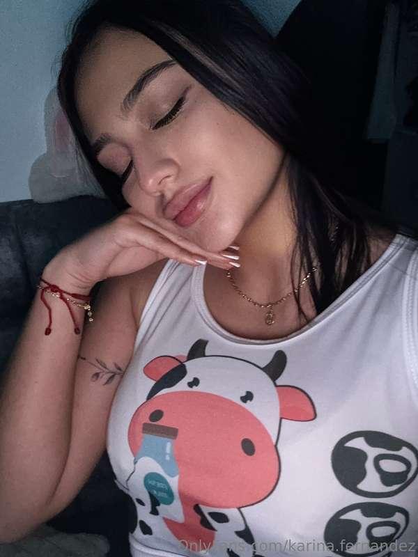 Flirty feels and selfie thrills 📸😉