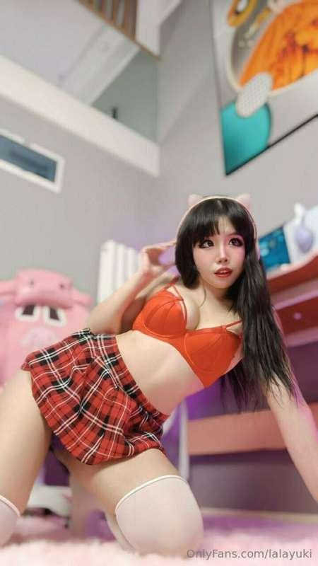 daddys little skool girl is having some naughty thoughts tod..