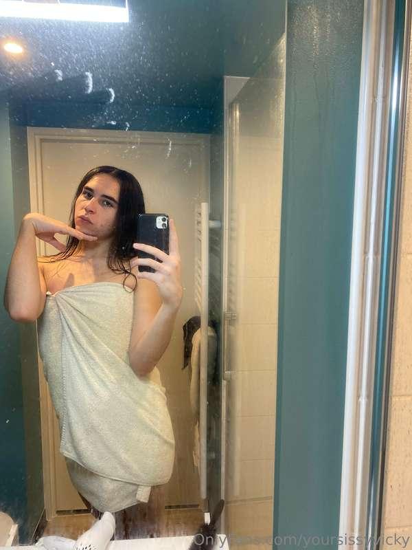 yoursissyvicky image #0