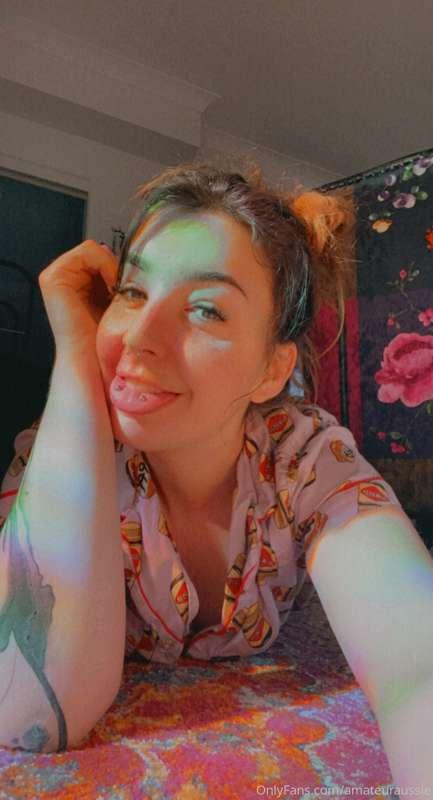 👅