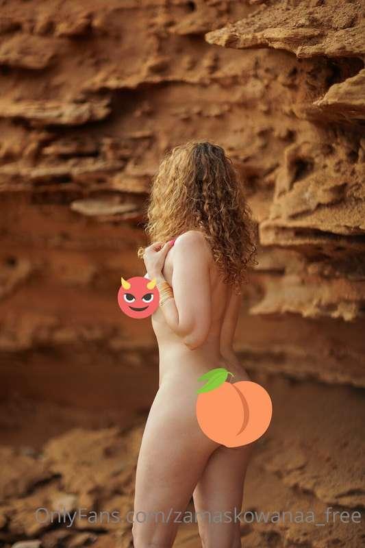 Would you like to see Uncensored pic? Let me know on priv 🔥 ..