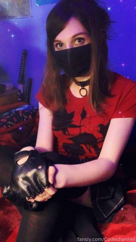 Ooof sorry about the delay on these posts, this week was kind of packed, and end up crashing *REALLY* hard last night after doing some snaps (bonus snaps for being a little late) 💦💦 So far bical seems to be working really well for me, I'm still not really back up to where I was pre-HRT BUT I am doing better, that said I really wish I had more going on to make me feel a little energized sexually. But I guess all I can do is give it more time, last test results were good, so fingers crossed we'll see some pick-up 😘 Any ways thank y'all for being patient with me!! 💖

#trans #transgirl #transgender #fluid #femboy #strip #snaps