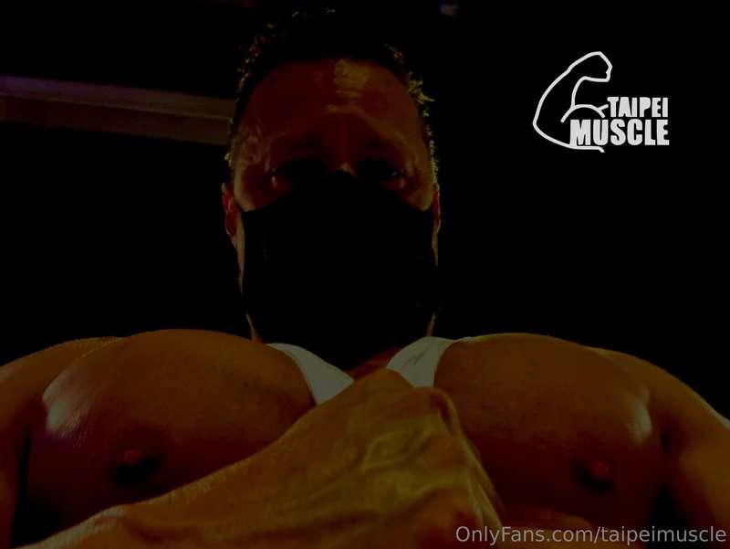 More SHADOW MUSCLE for your hungry eyes.