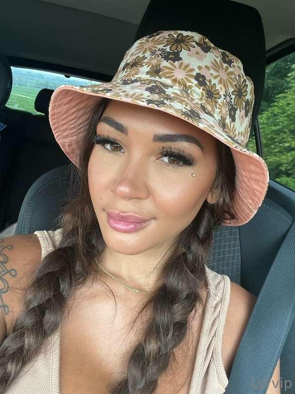 On my way to help you get rid of that *morning wood* 🤤
