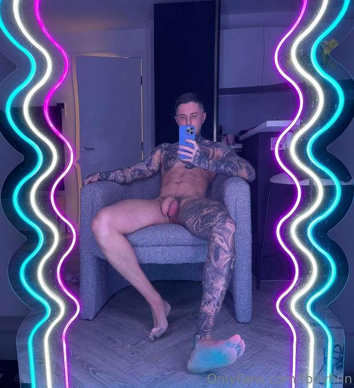 Come take a seat 😏