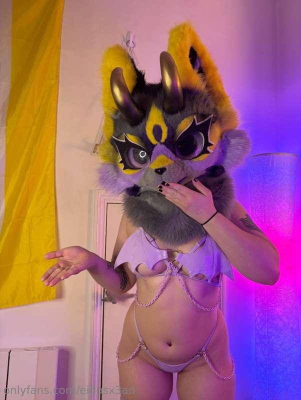 SUCCUBUS SOMNIA PHOTOSHOOT 😈would you let this pretty demon ..