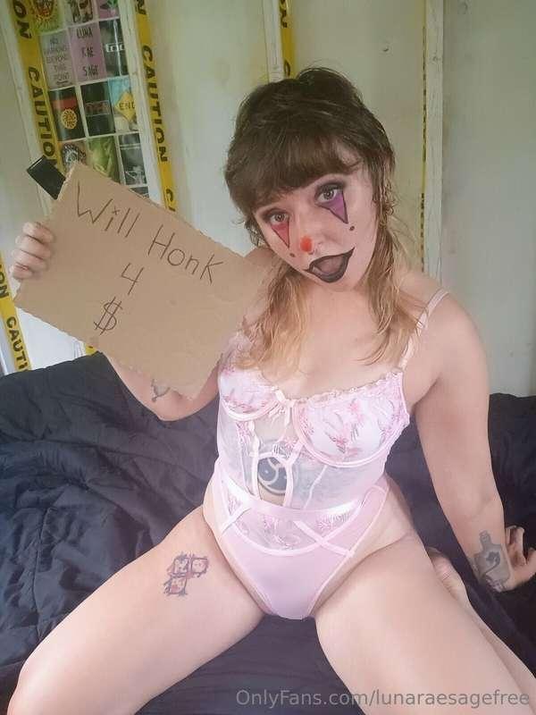 Don't you wanna join the circus 🎪 over on my VIP page? Ticke..