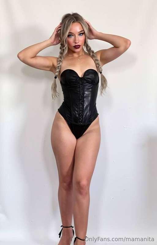 @arianahunt126vip FREE VIDEO WHEN YOU QUOTE “MAMANITA” 🩷🙈😏