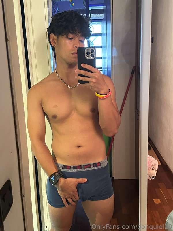 So fucking horny and leaking rn, someone help me finish💦