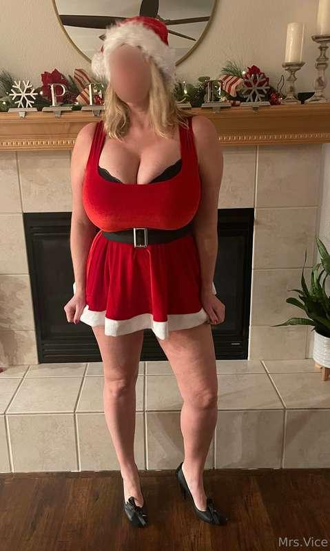 A few more for my naughty fans 😈