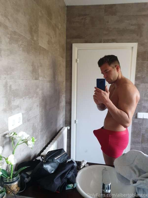 Que dura se me pone 🍆🔥
How hard it gets 🍆🔥