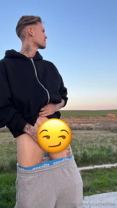 FREE OUTDOOR CUM VID on @lucashall NO PPV 😙Be the first to s..