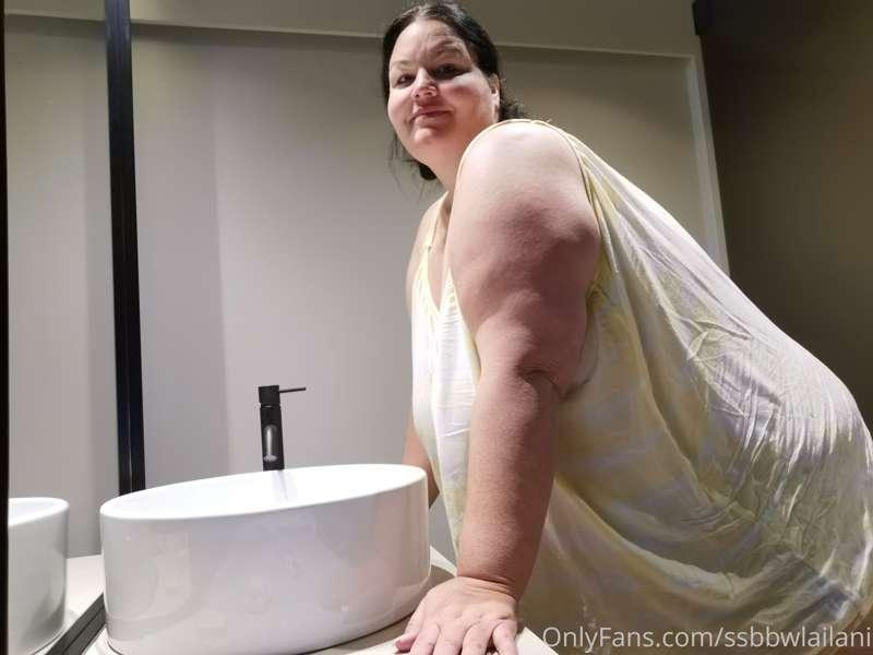Fat rolls view