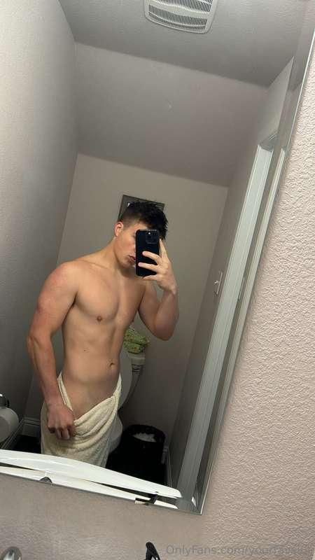 Should I drop this towel? 😏