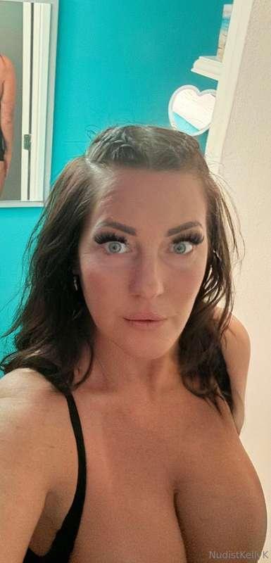 Happy Friday everyone 😘🤗