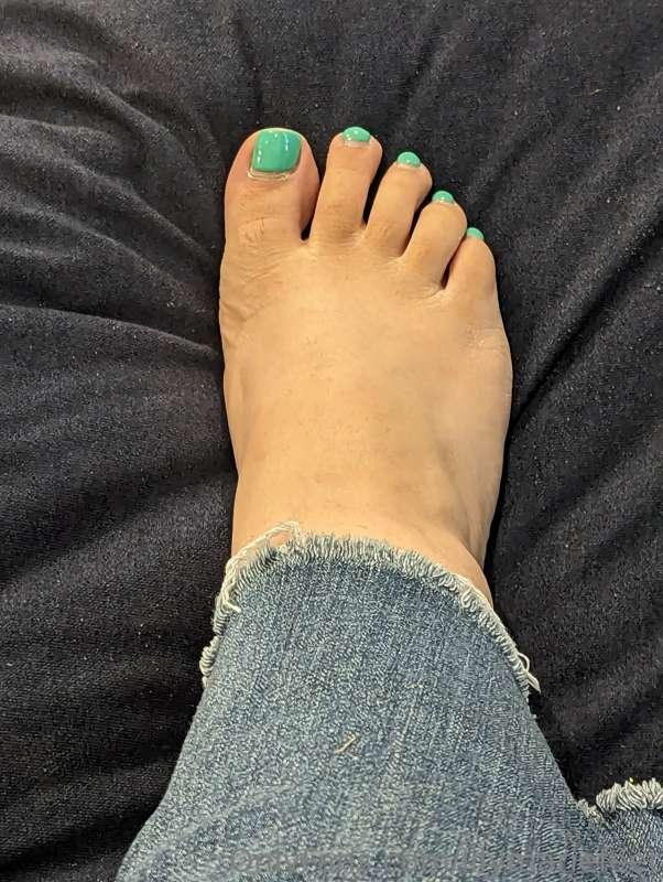 Some more feet fun with my boyfriend! Unlock the post to see..