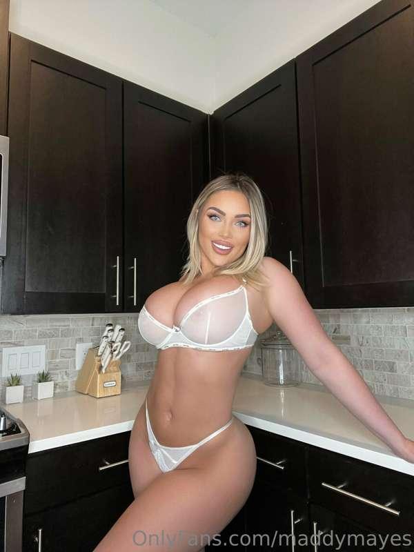 Ready to have some breakfast? 🫦
