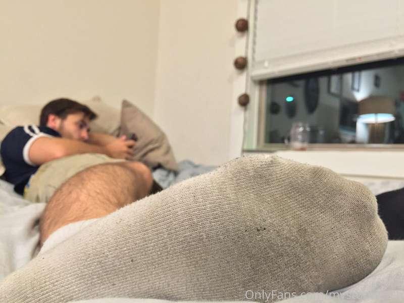 at the ~foot of the bed, idc what ou do down there just let ..