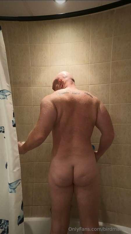 Who wanted a shower video?? 🤔 