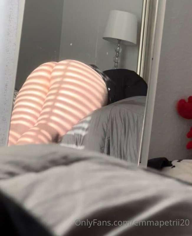 Doesnt this ass look like a whole ass snack?