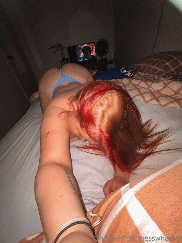 😴