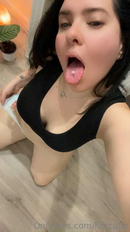 I would like to feel all your cock in me🔥😈 SLOWLY BABY🔥😈