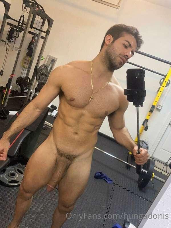 Took some selfies after my work out. Which is your favorite ..