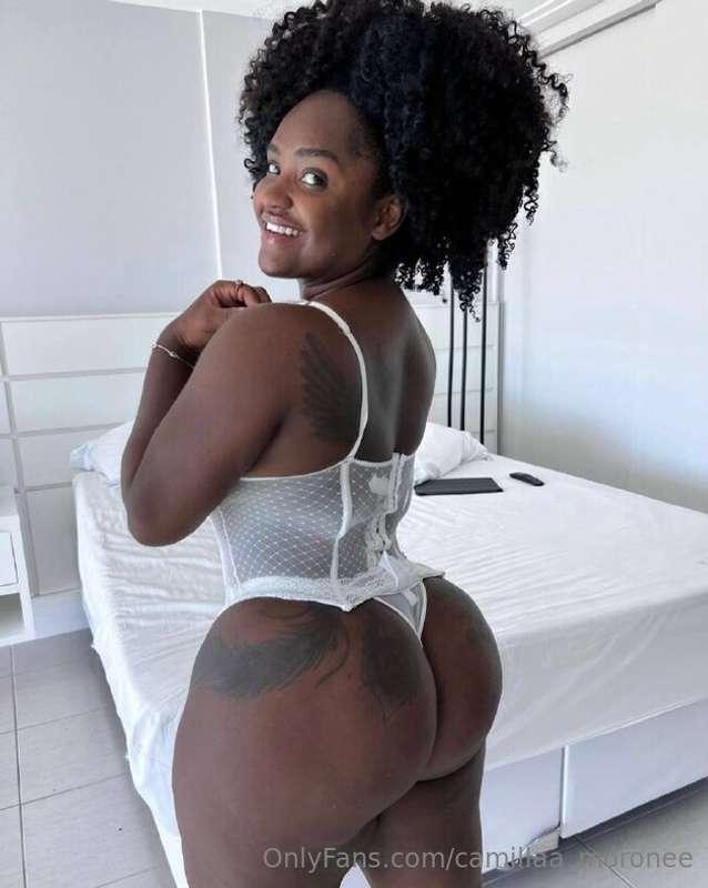 It’s everyone’s obsession in Brazil, a hot Latina with expli..