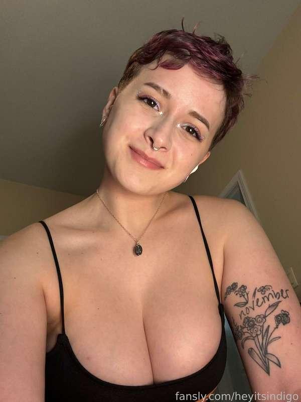 Wouldn't you agree that I look so damn good with dick on my mind?

#fyp #photoset #cute #shorthair