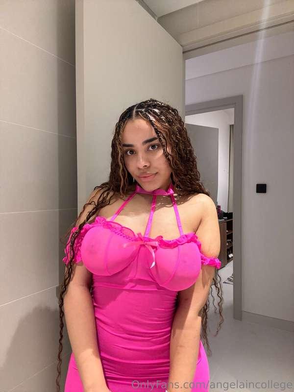 Do I look good in pink 🥰🌸?