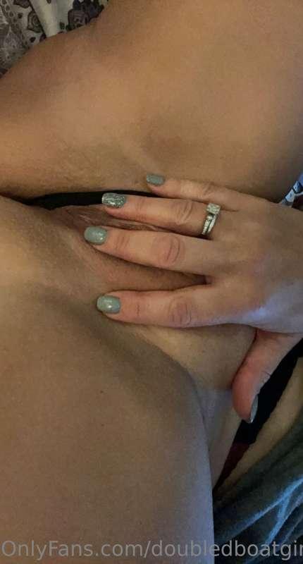 I want to rate you dick daddy 👀… send a pic or video of you ..