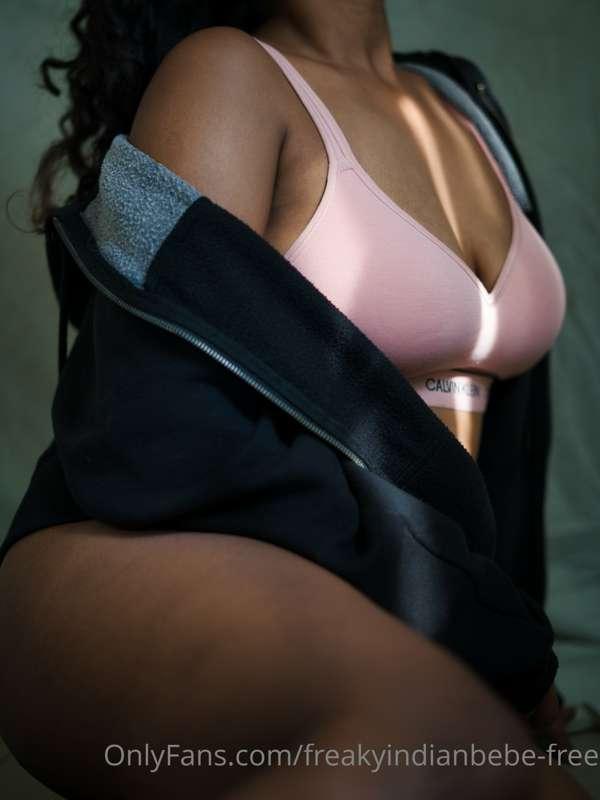 📸 Wanna see me strip off them ck's? Just say the magic word ..