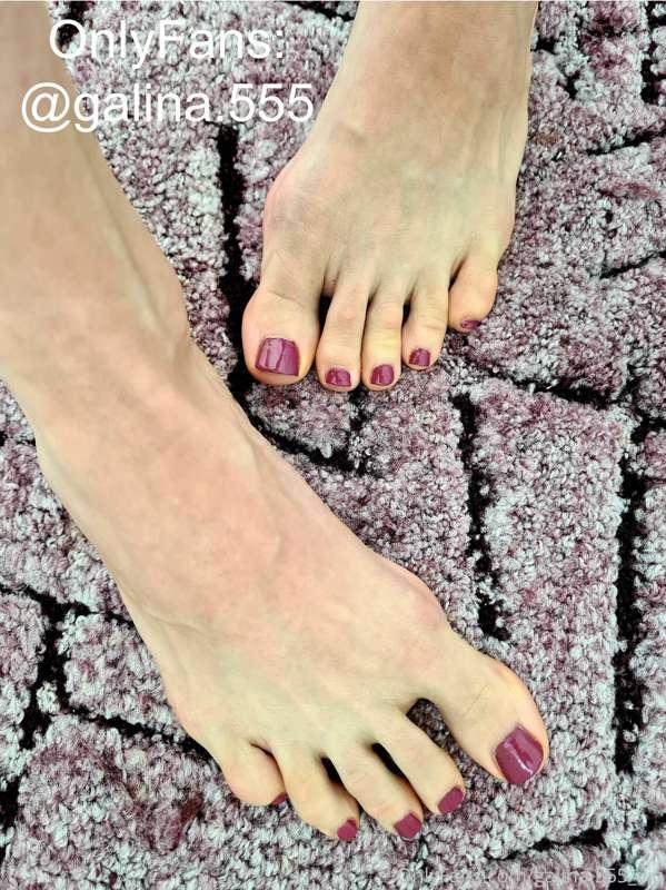 Happy ToesDay! My purple world 💜💜💜