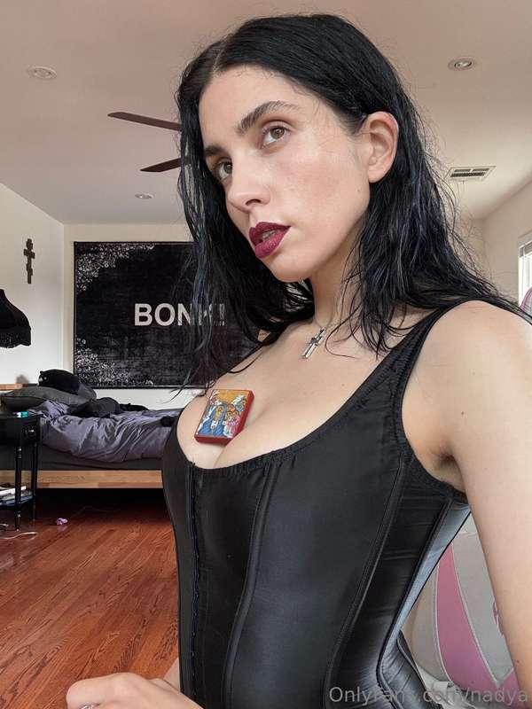 what does my look tell you? 👀💋