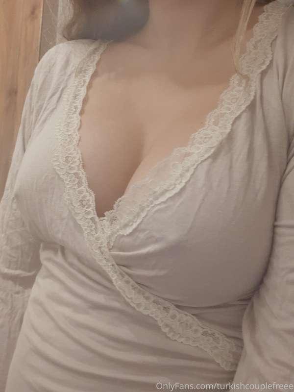 I didn't wear anything but a dressing gown, I'm waiting for ..