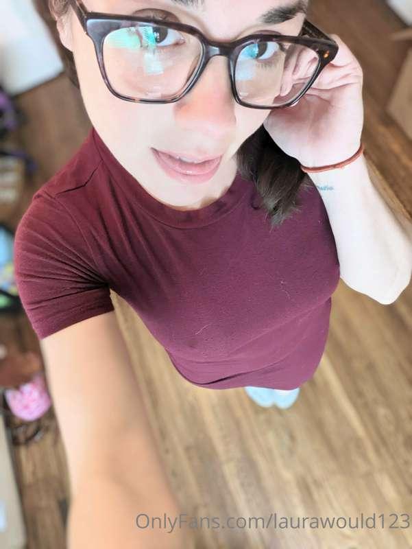 Tip $5 and comment which you like better 🤓glasses or 😊 no gl..
