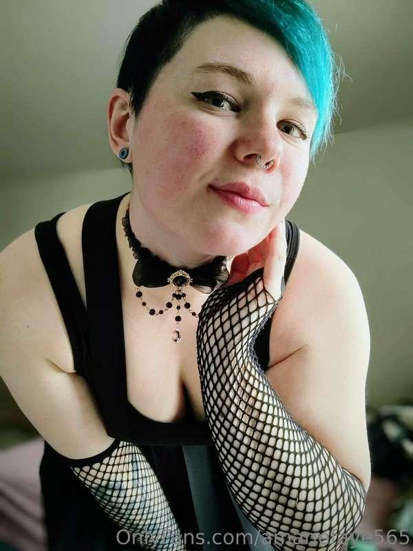 My chokers and glasses, you can choose what I wear in your c..
