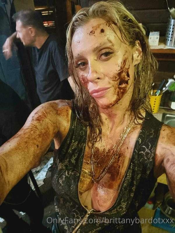 Crazy muddy scene 😂
