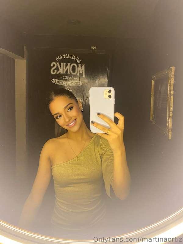Pretty, but dangerous. 💋