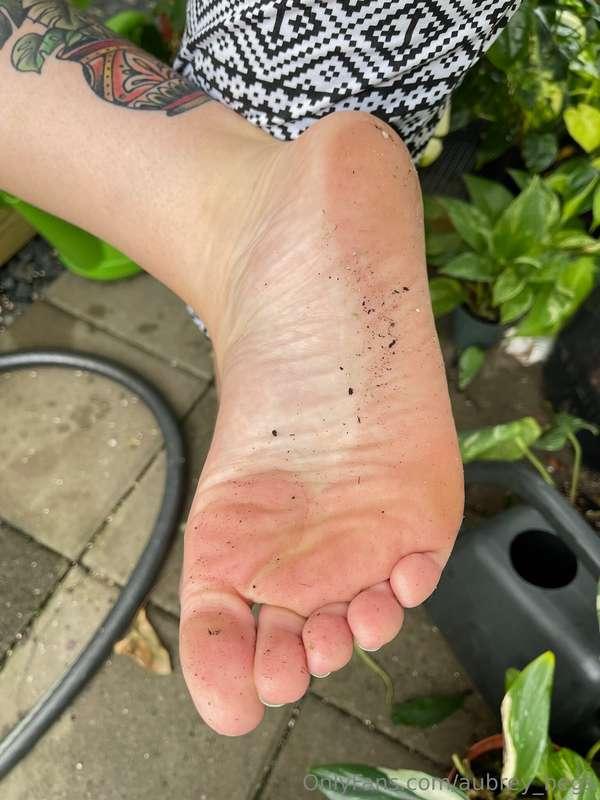 Come with me on an adventure Dirty feet= Dirty mind