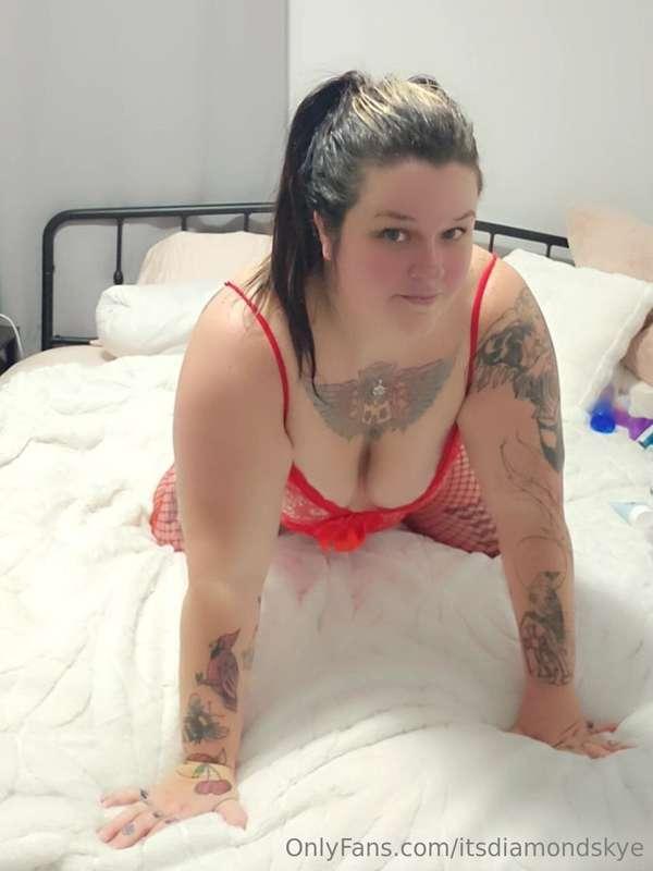 The bigger the curves, the hungrier the pussy….come find out..