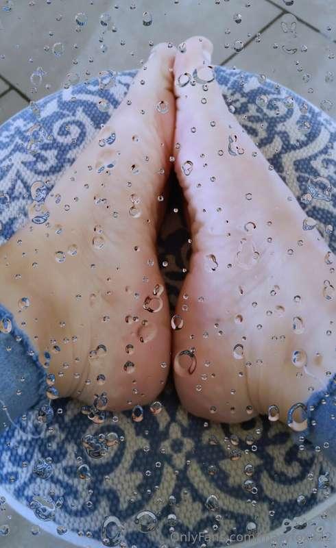 Do you want to stick your cock in here?And smear them with y..