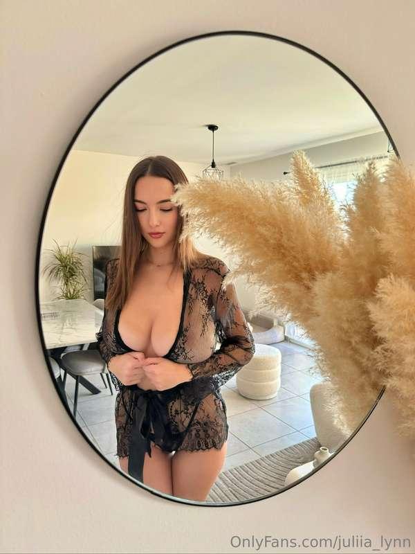 Même ma lingerie est trop petit on dirait 🤭💋