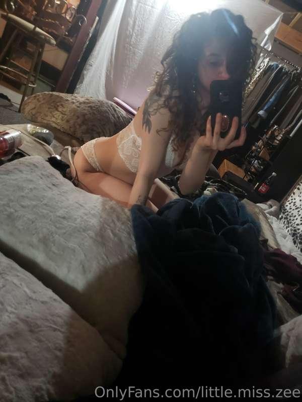 Just woke up... wishing I had someone to play with this morn..
