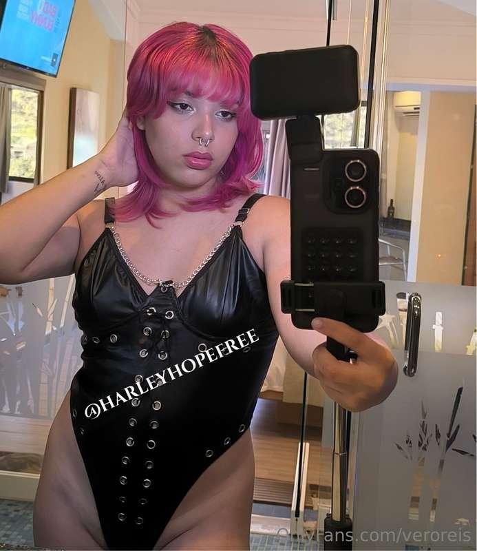 🔥 STOP SCROLLING🔥Her wet pussy is waiting for your cock 😍Thi..