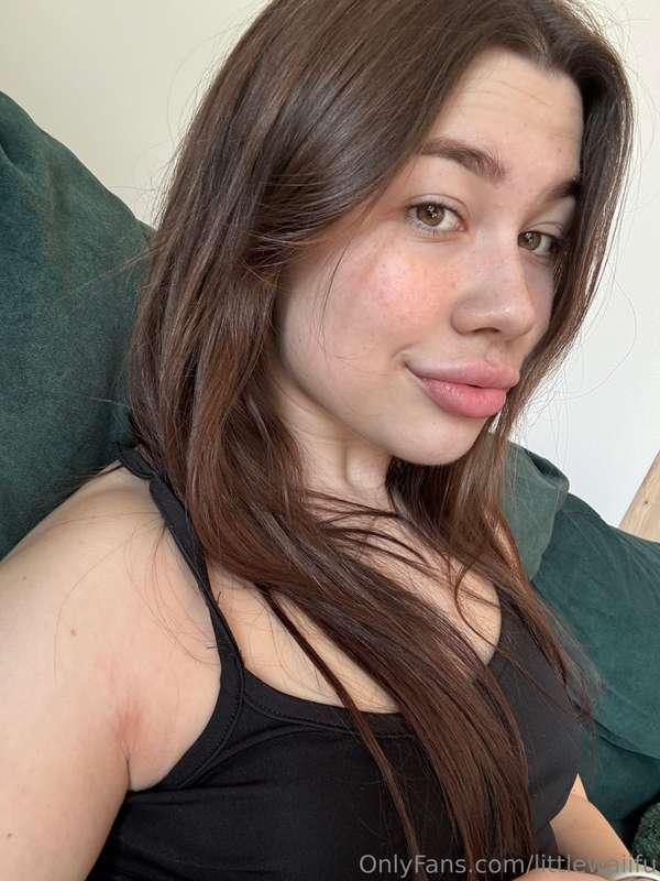 it's okay for me to be without makeup, right?👀