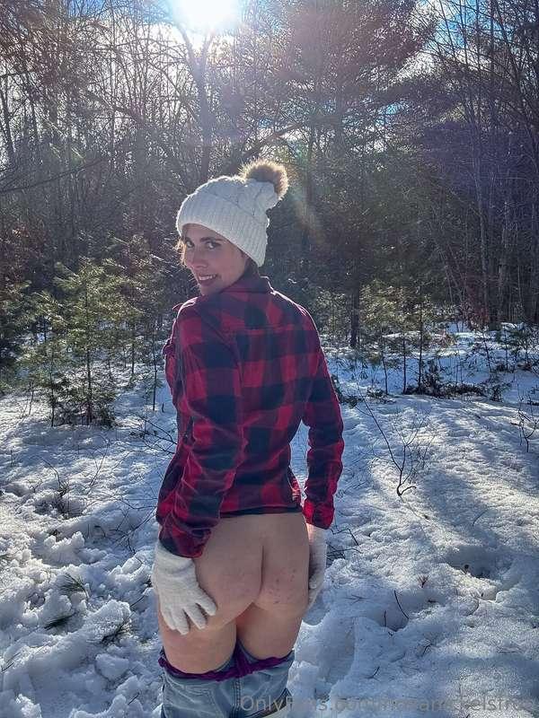 It's our first date, I stop mid trail and tell you to lick m..