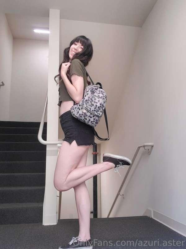 ☀️good morning☀️

I love my ass in these shorts so much that..